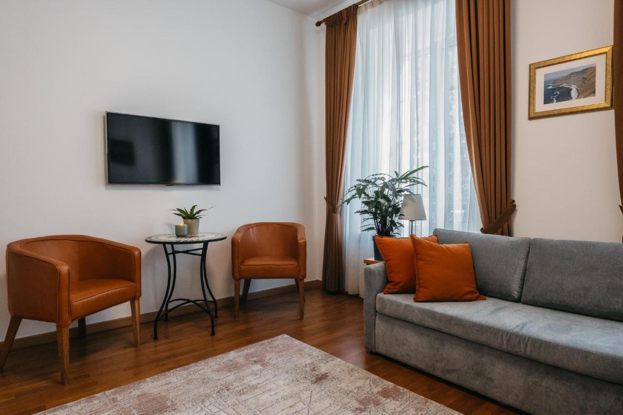 Cathedral Old Town Suites Вильнюс Экстерьер фото