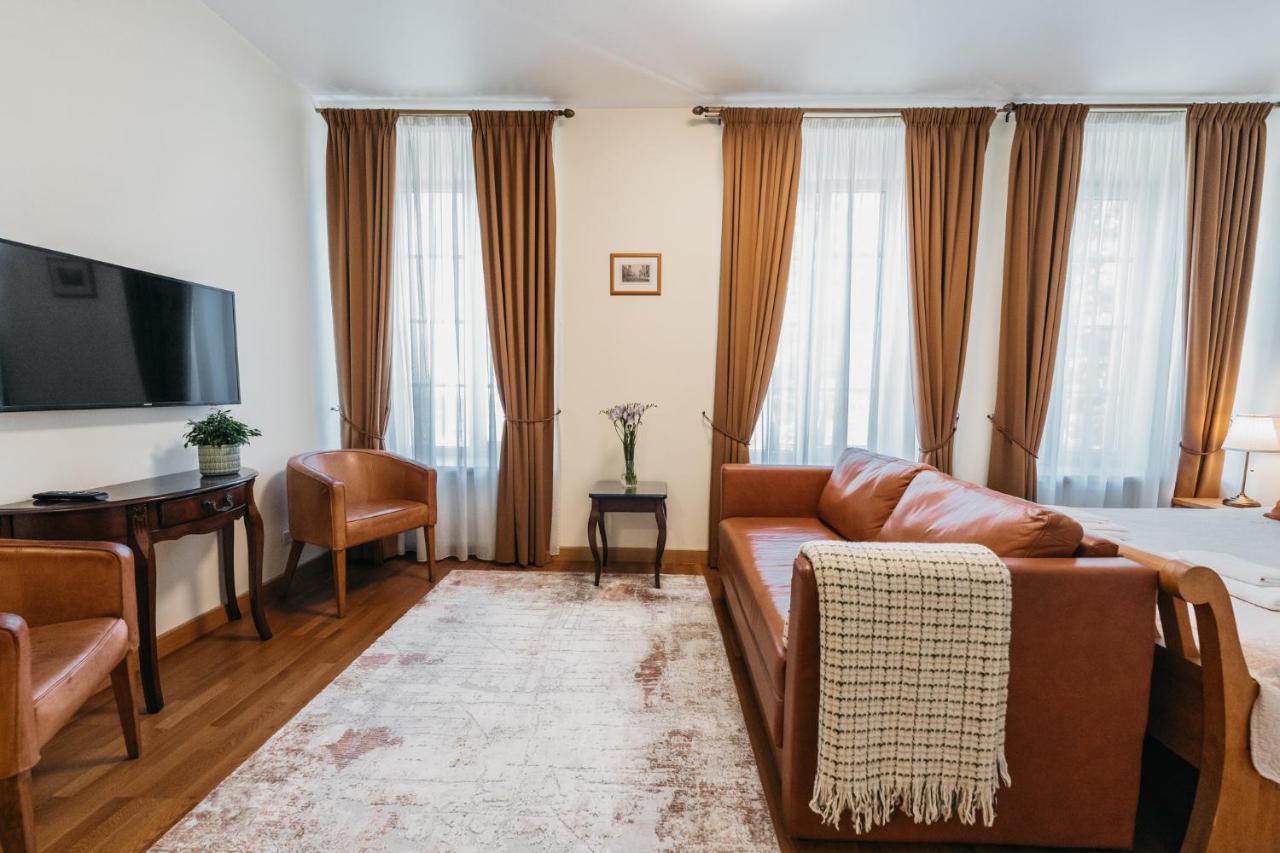 Cathedral Old Town Suites Вильнюс Экстерьер фото