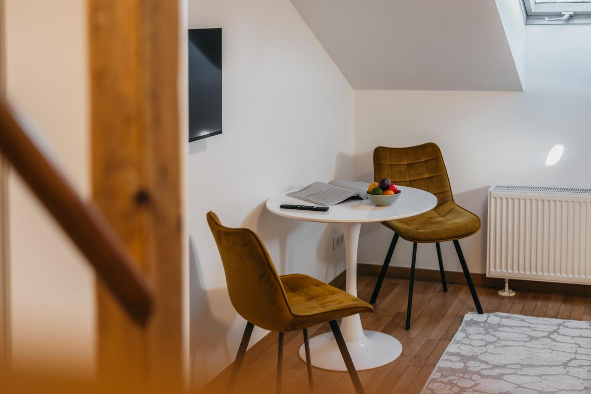 Cathedral Old Town Suites Вильнюс Экстерьер фото