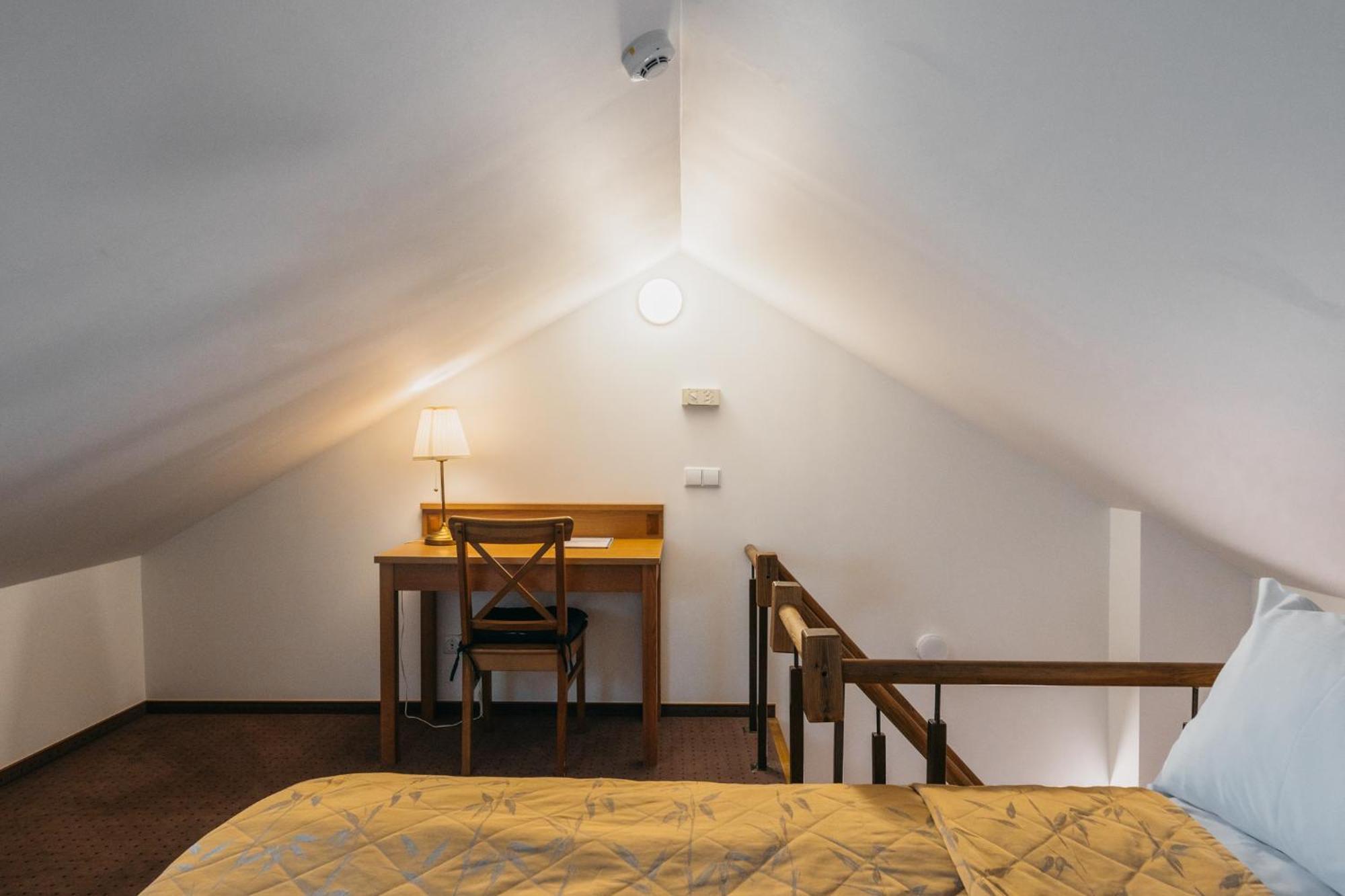 Cathedral Old Town Suites Вильнюс Экстерьер фото
