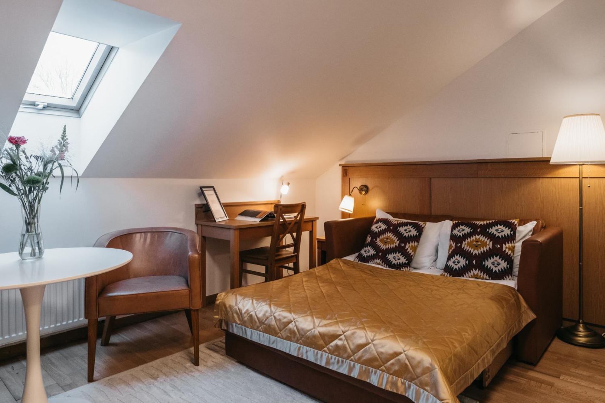 Cathedral Old Town Suites Вильнюс Экстерьер фото
